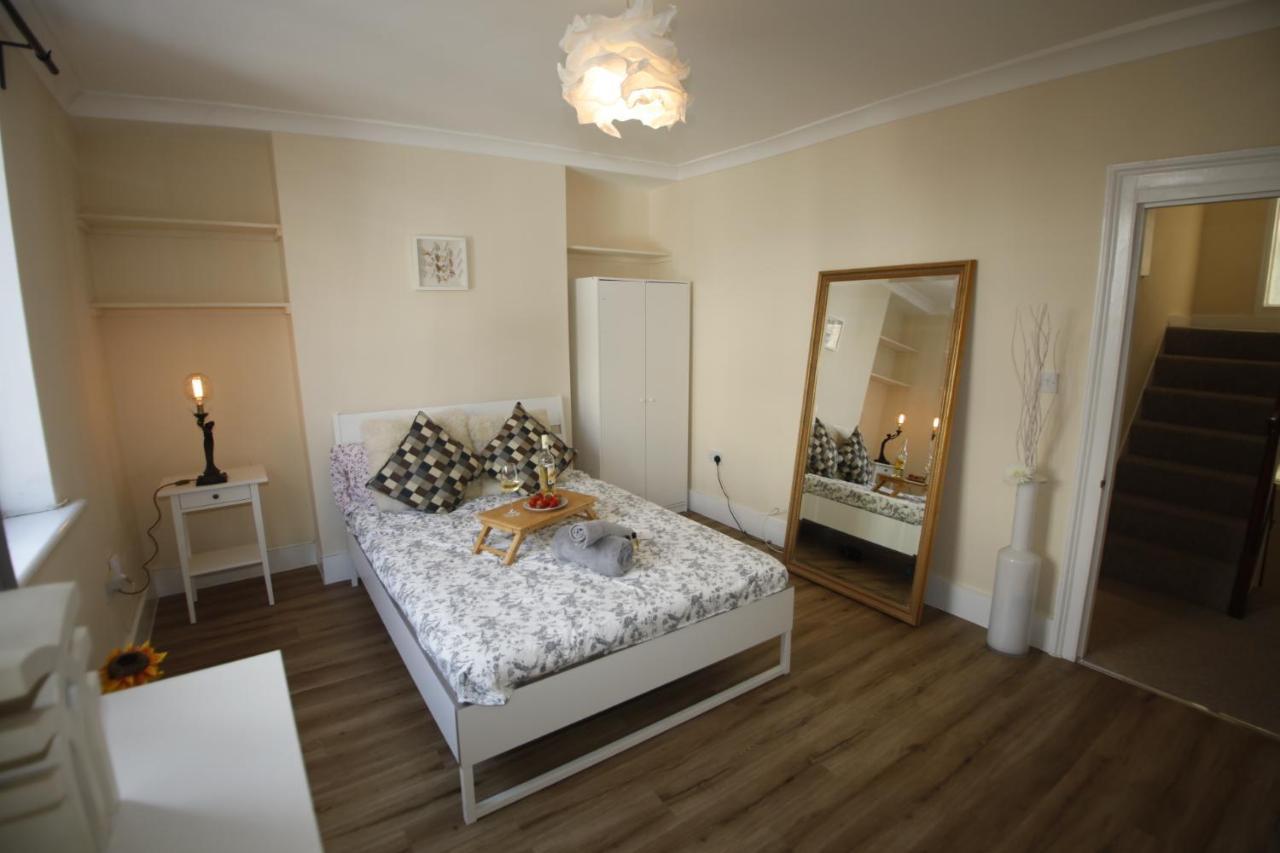 Hygge Camden Town 2 Bedrooms Apartment ลอนดอน ภายนอก รูปภาพ